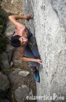 Escalada en Siurana - Cogiendo aire: Tras una salida muy dura, Merli pone la directa y no se esconde.