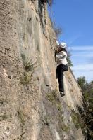 Patri dándolo todo: Patri dándolo todo después de meses sin escalar. Escalada en La Mola de Montesa - Patri dándolo todo: Patri dándolo todo después de meses sin escalar.