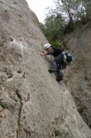 Escalada en Pe�a Rubia - Las apariencias enga�an: Desde bajo parec�a mucho m�s facil, pero como aprieta la placa.
