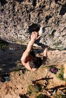 Cazo salvador: El Solete agradecido de encontrar un buen cazaco. Escalada en La Mola de Montesa - Cazo salvador: El Solete agradecido de encontrar un buen cazaco.