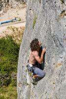Escalada en Salem - Aleee... Pablo!!!: Pablo esforz�ndose a muerte en una de sus primeras v�as de primero... ���Esp�ritu verticalero!!!