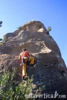 Ranqueando en Montesa: Yo mismo calentando... o más bien, ranqueando en los quintos monteseros. Escalada en La Mola de Montesa - Ranqueando en Montesa: Yo mismo calentando... o más bien, ranqueando en los quintos monteseros.