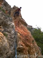 En toda la tocha...: Escalada en Corbera Bloc, sector Fontanelles - En toda la tocha...: