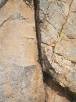 Clavo: Ejemplo del equipamiento. Escalada en San Bartolo (Placas) - Clavo: Ejemplo del equipamiento.