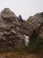 Escalada en B�rnia - Adrianet su red de confianza: Es una v�a facilita 5, la segunda que abrimos en el sector despu�s de ir por primera vez.
