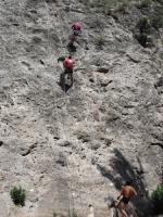 Escalada en Montanejos - El m�dico se casa 04-09-201: Simplemente disfrutarla es una v�a de puta madre con mu buenos agarres y ahora a pricncipios de septiembre pese a que ah� siempre alguien no est� ya tan masificado tremendo jajaja para inicirse y dar un paso m�s hacia los sextos
