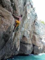 Empieza lo bueno: Y desde aquí empieza el psicobloque de verdad... Es aquí donde empezamos a apretar los esfínteres :-) Escalada en Castillo de Peñíscola - Empieza lo bueno: Y desde aquí empieza el psicobloque de verdad... Es aquí donde empezamos a apretar los esfínteres :-)