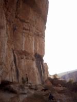 Escalada en Chulilla - sector Tio Jos�: situado en la parte derecha de la pared junto al pueblo