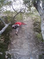 Escalada en Castillo de Bayuelas - Un poco Krepy (6b): 