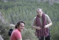 Ruben y Andries: Ruben y Andries recogiendo la cuerda.
Ruben and Andries folding the rope Escalada en Jérica - Ruben y Andries: Ruben y Andries recogiendo la cuerda.
Ruben and Andries folding the rope