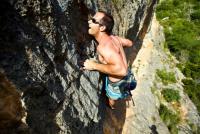 Escalada en Barranco Fondo, sector Balc�n - Agarrate como puedas.: Hasta con los dientes si hace falta... lo importante es pelear la v�a hasta sacarla... Vamos miura!!!