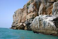 Escalada en Castillo de Pe��scola - El vuelo de Pau: En esta peculiar escuela, no solo se puede escalar sino tambi�n, podemos distraernos saltando al agua desde las rocas o los pies de v�a... Buscando diferentes alturas, un buen remoj�n es de agradecer es estas calurosas fechas.