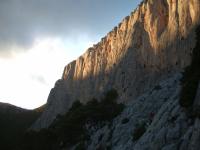 Escalada en Leiva - Pared de Leiva: Atardecer Tolkeniano en pared de Leiva