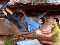 Escalada en Albarrac�n - Camon, camon!!!: Jon sufriendo como un campe�n... los empeines te los haces polvo.