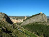 Entre Enfront i Castell: Vista de Jérica entre la Paret d\'Enfront (derecha) y la Paret del Castell (izquierda) Escalada en Jérica - Entre Enfront i Castell: Vista de Jérica entre la Paret d\'Enfront (derecha) y la Paret del Castell (izquierda)