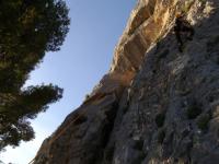 Escalada en B�rnia - deportiva en Bernia: escalada deportiva en Bernia, Silvia en la v�a Brevemente (V+)