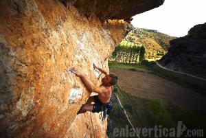 Hasta aquí hemos llegado... Desafortunadamente a Chris se le atraganta este mítico 6c+ de Valeria.
